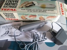 ****   OUVRE  HUITRES