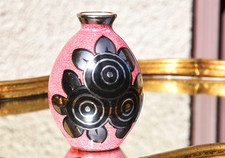 A. Renoleau, ANGOULÊME (ARA). — Vase miniature Art déco, faïence, décor platine.