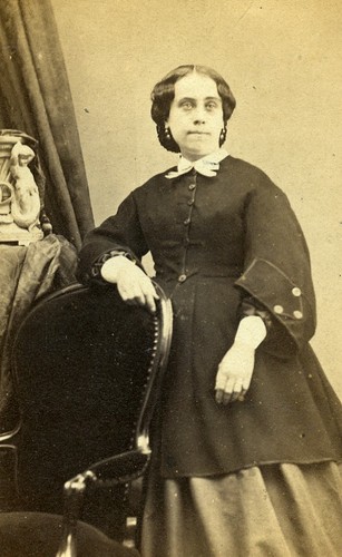 Woman costume fashion - woman,