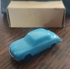 Petite Renault Dauphine CADUM PAX plastique - Années 60-70 avec Sa boite