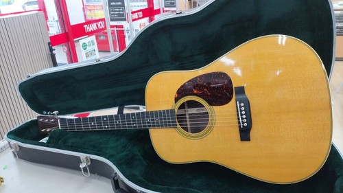 Martin acoustic guitar 11 - d-28, guitar-11