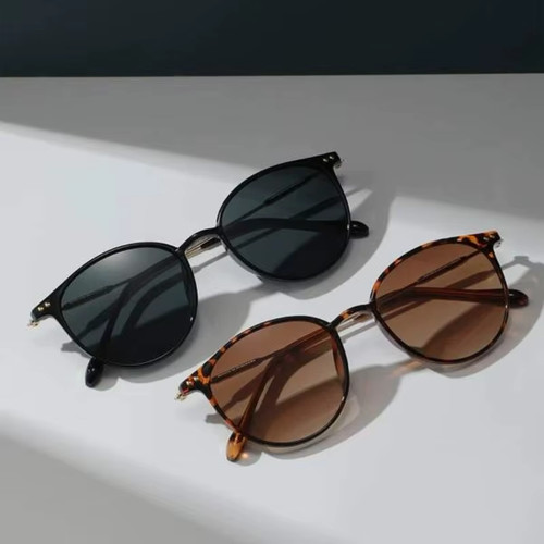 Petites lunettes soleil - petites,