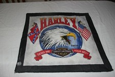 Foulard Officiel de La Marque