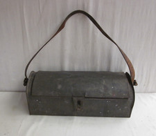 Ancienne caisse à outils de plombier acier galvanisé et cuir collection, vintage