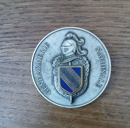 Médaille table - médaille,