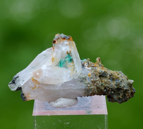 Brochantite linarite quartz - brochantite,