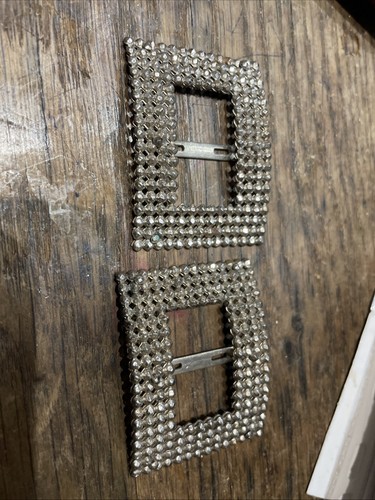 Paire boucles ceinture boutons - paire,