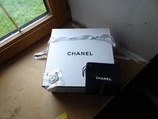 CHANEL  Lot Boîte vide (