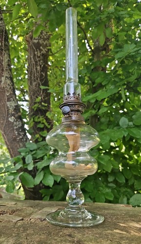 Ancienne lampe pétrole - ancienne, à