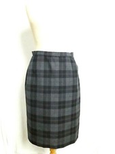 N42 Jupe droite laine Prince