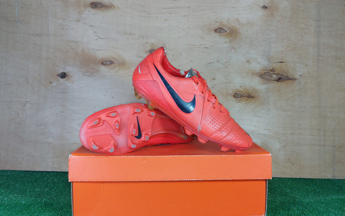 Nike ctr360 maestri iii - nike,