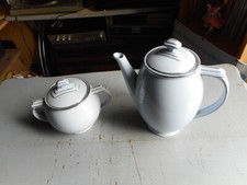 Service à thé en porcelaine Epiag D.F Tchécoslovaquie lot de 2 en tres bon etat