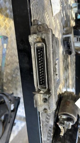 Calculateur moteur renault - moteur,