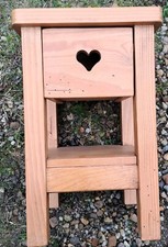 table de chevet ou  tabouret