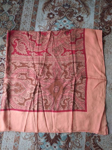 Foulard yves saint laurent - saint,