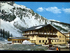 VAL D'ISERE (73) CITROEN 2CV & RENAULT 4L au CHALET-HOTEL "L'AIGLE BLANC" en1970