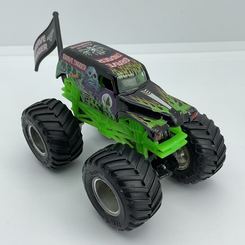 Hot wheels monster jam 64 - monster,