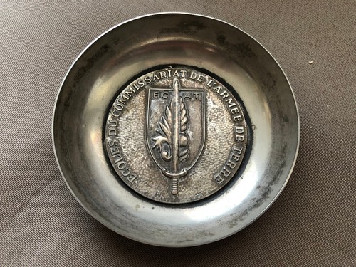 Ancienne coupelle militaire - , de
