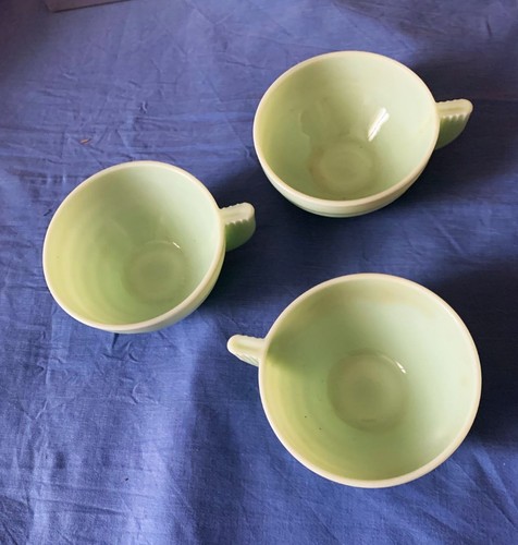 Tasses années opaline - années,