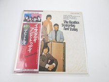 The Beatles Yesterday And Today Apple Records EAS-80568 avec vinyle OBI Japan LP