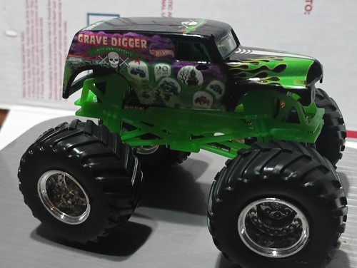 Monster jam grave digger 20th - grave,