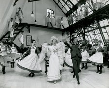 DICK VAN DYKE  SALLY ANN HOWES