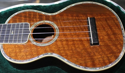 Martin ukulele black walnut - ukulele, 5w