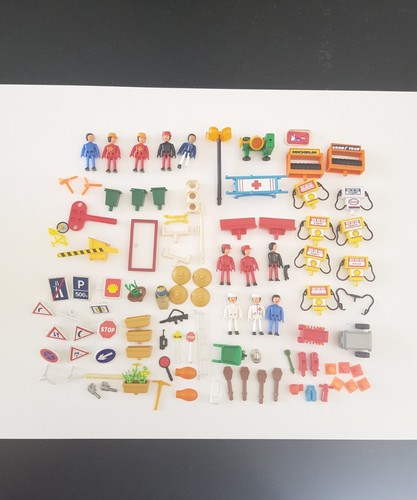 Lot personnages accessoires - personnages,