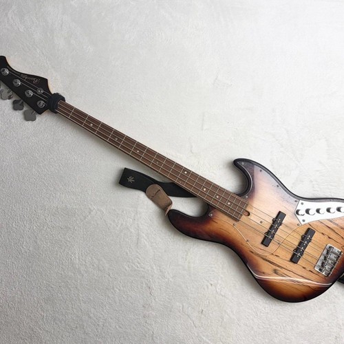 Guitare électrique bacchus - électrique,