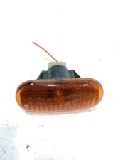 REPETITEUR D'AILE DROIT 8200257684 RENAULT CLIO 2 phase 1 (03/1998 06/2001)