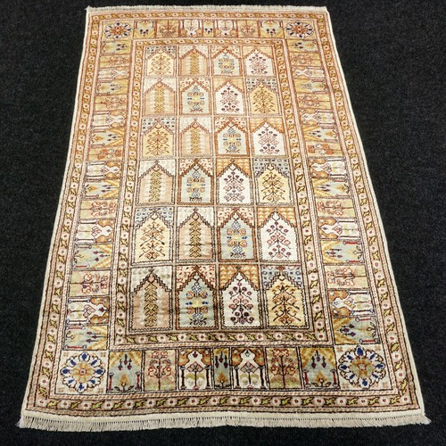 Tapis soie hereke 109 - soie, 69