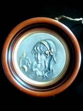 cadre rond médaillon gravure en étain diamètre 12 cm