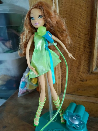 Winx flora mattel singer - winx,