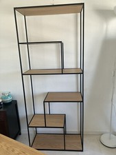 Étagère en acier placâge