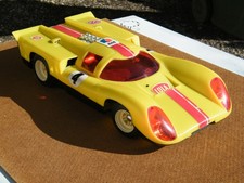 LOLA T 70 Grand modèle 40 cm