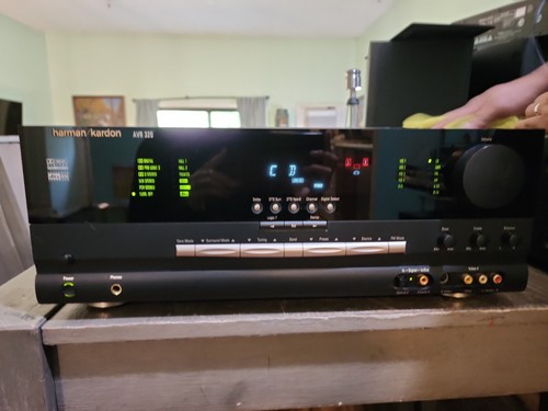 Harman kardon avr 320 reciever - harman,