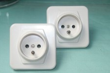 lot de 2 prises 2P+T LEGRAND CHAMBORD PLEXO