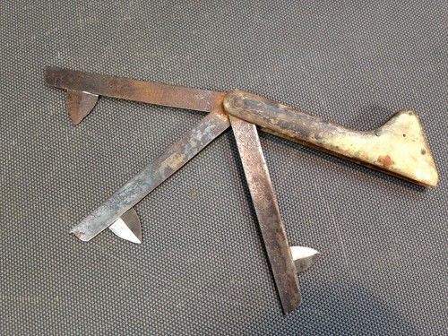 Ancien couteau pliant flamme