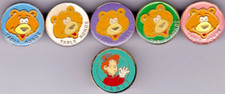 P 6 - LOT DE 6 PIN'S TABLE RONDE (5) et FABIS (1) -