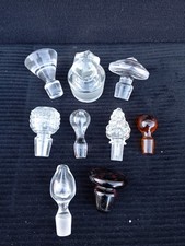 Lot De 9 Anciens Bouchons De