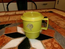 TUPPERWARE VINTAGE  - MUG AVEC COUVERCLE -GRAVE  1978-COLLECTOR - NEUF