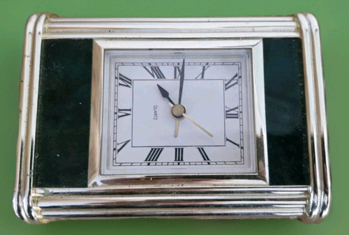 Ancien réveil quartz - réveil, à