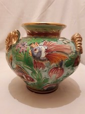 VASE EN FAIENCE DE  CERDAZUR MONACO  DECOR DE POISSONS COMBATTANT