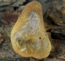 Pierre précieuse topaze jaune