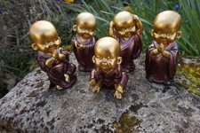 87079  5 BOUDDHA  FIGURINE