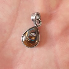 Pendentif opale boulder Koroit
