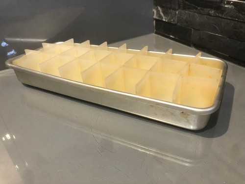 Bac glaçons frigidaire - à,