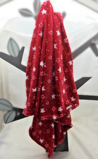 couverture polaire bébé rouge avec  étoiles blanches  72 x 82 cm