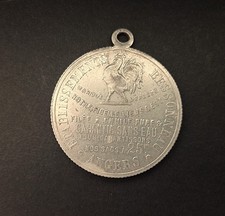 Médaille Bessonneau Angers avec Calendrier de 1932 à 1953, avec bélière