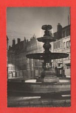 BESANCON la nuit - Fontaine Bacchus  ......    (Ref. J7872)